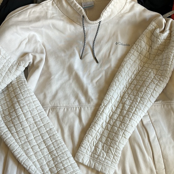 Columbia Women’s Sweater - Picture 7 of 10